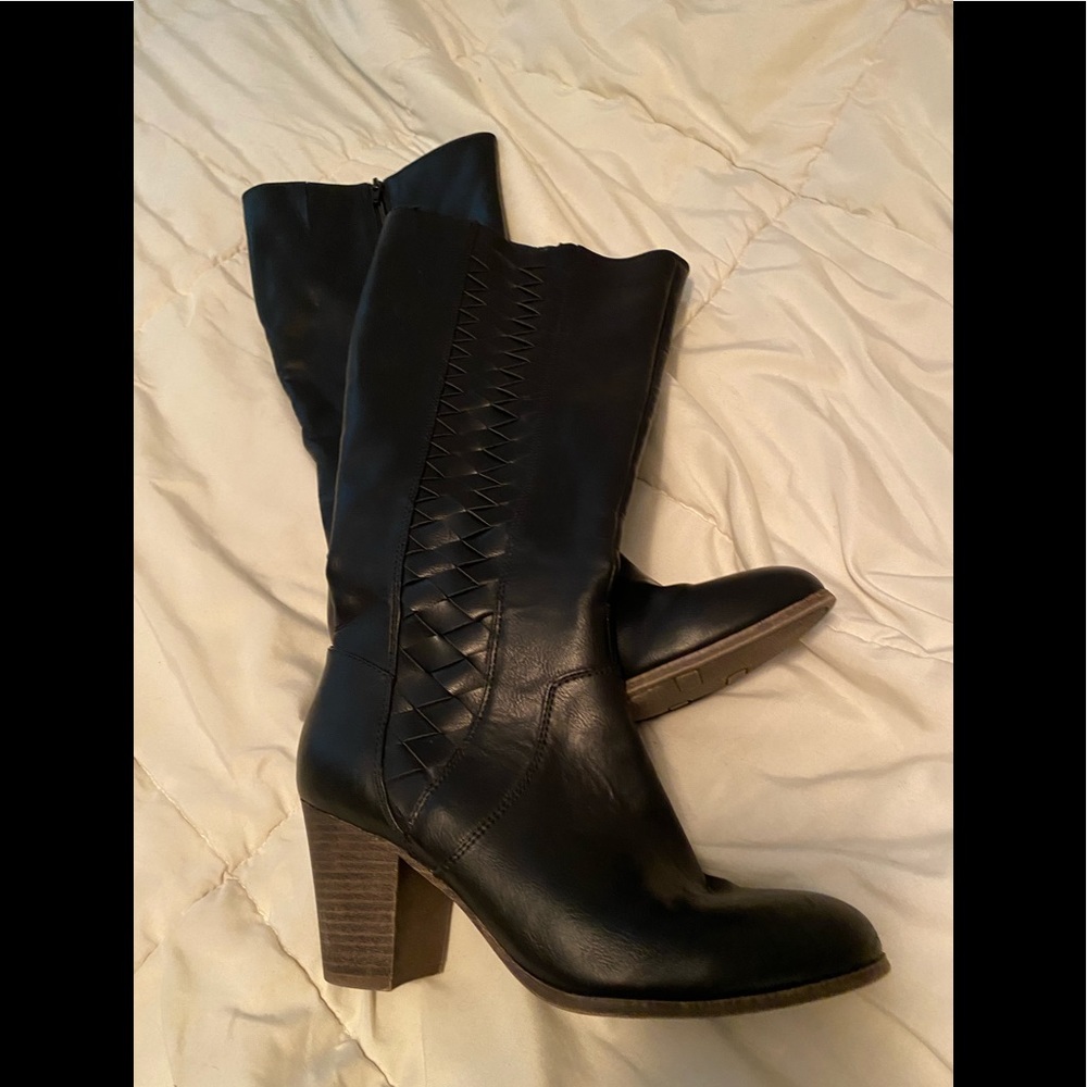 Fergalicious black tall boot with weave design